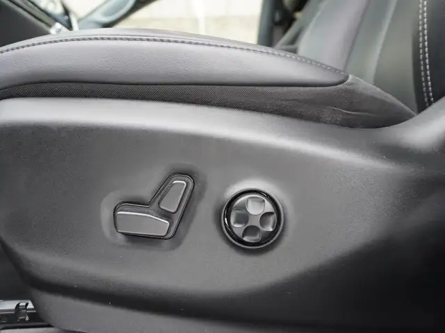 2024 Chrysler Pacifica TOURING-L \'S\' FWD, 7 PASSENGER, LOADED - Photo 21