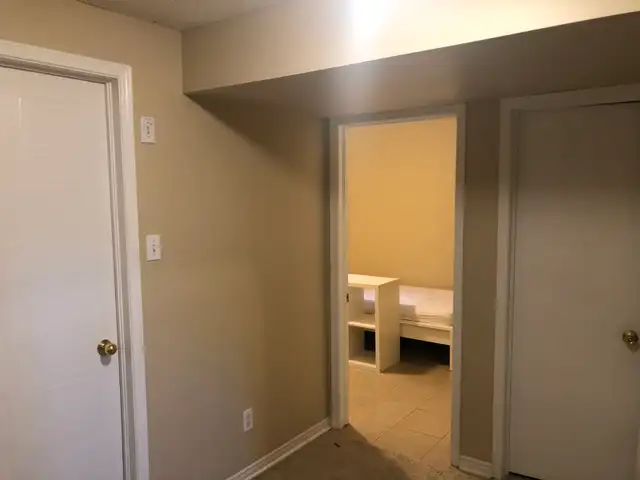 (Furnished Room) Rent near UWO