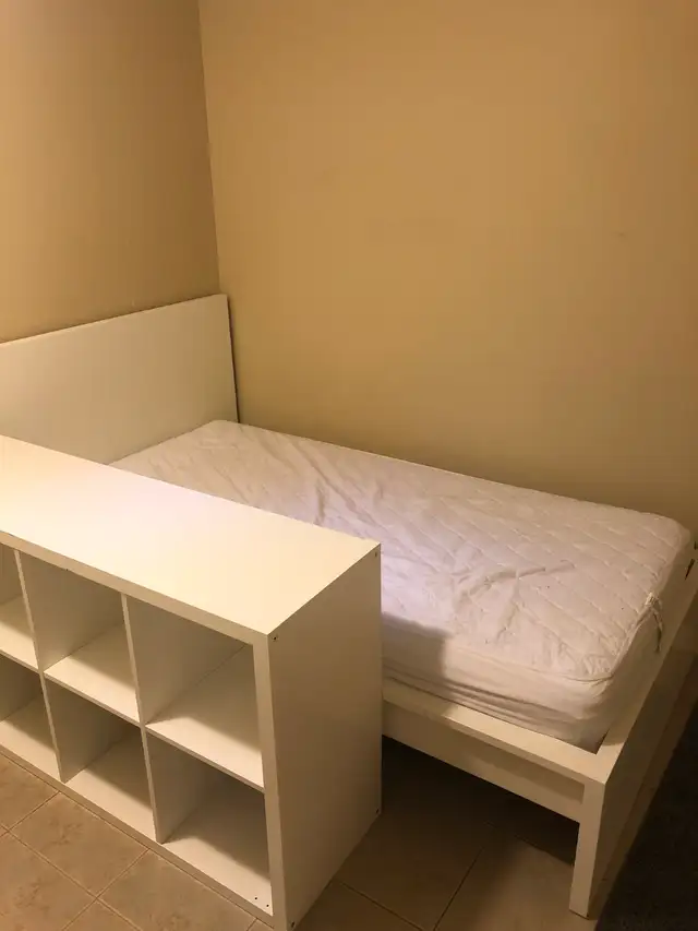 (Furnished Room) Rent near UWO - Photo 4