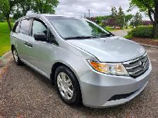 2011 Honda Odyssey LX minivan better than sienna caravan sedona