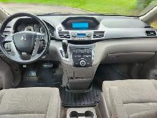 2011 Honda Odyssey LX minivan better than sienna caravan sedona - Photo 6