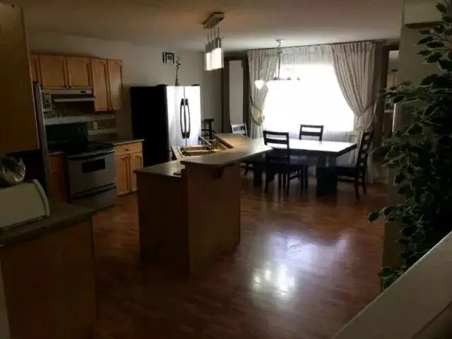 Room for rent with washroom - Photo 7
