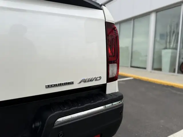 2017 Honda Ridgeline Touring - Photo 14