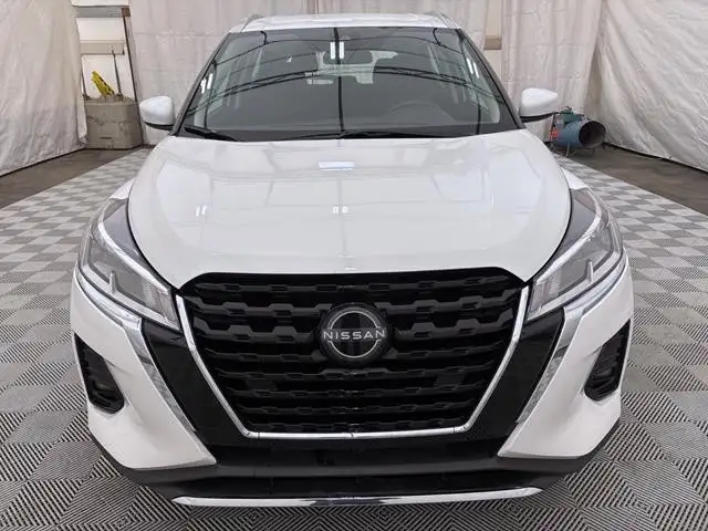2025 Nissan Kicks Play - Photo 2
