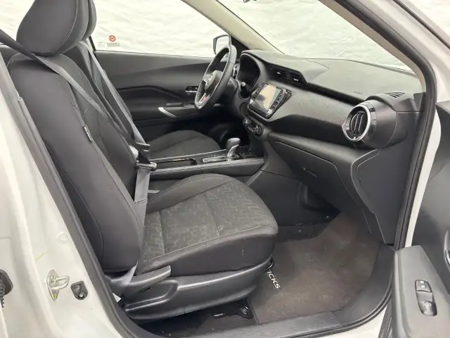 2025 Nissan Kicks Play - Photo 12