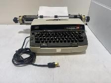 Vintage Smith Corona 250 typewriter
