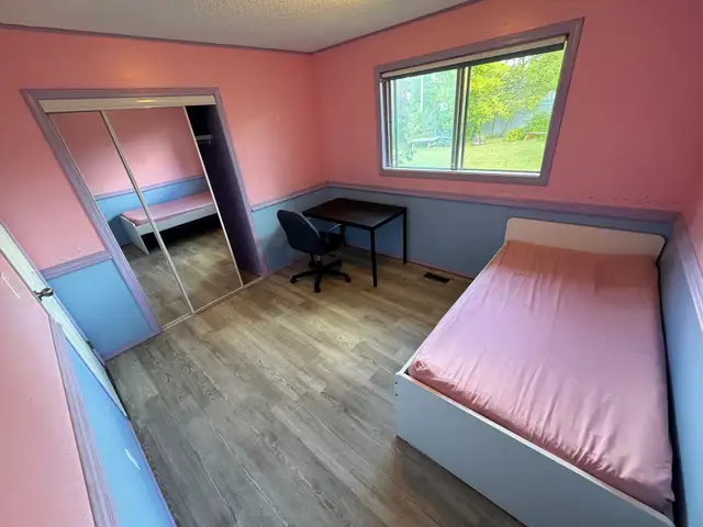 Room for rent near LRT station - Photo 5
