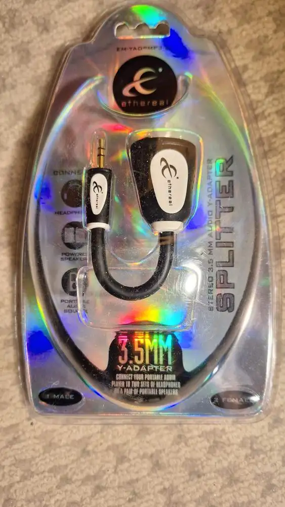 3.5mm audio Y-splitter