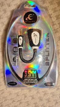 3.5mm audio Y-splitter