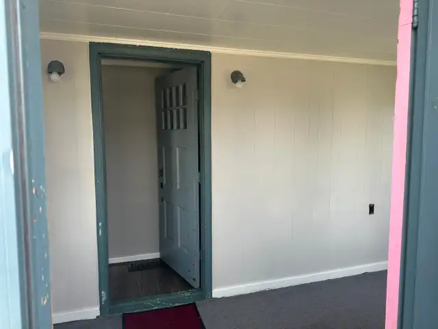 Entire 2 Bedroom House For Rent Exclusive with Garage - Photo 10