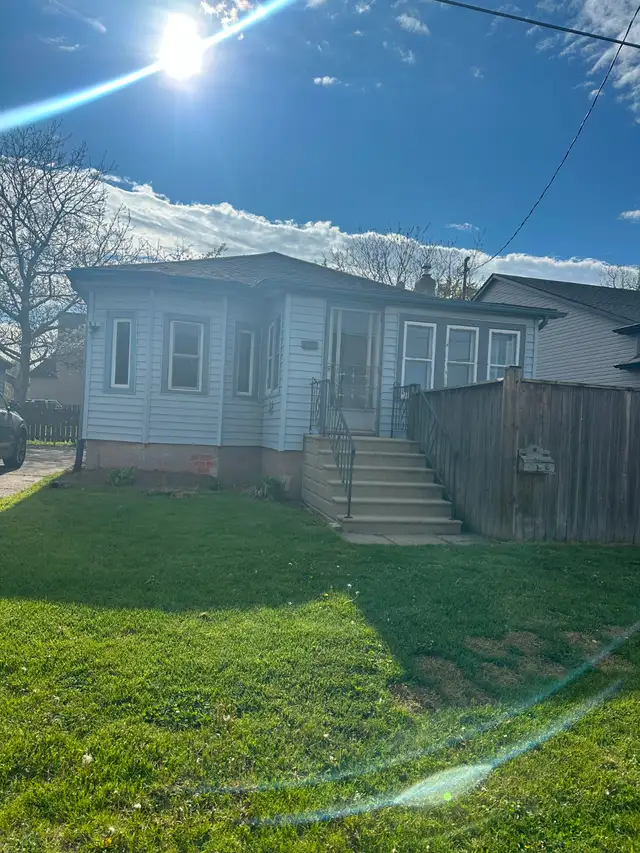 Entire 2 Bedroom House For Rent Exclusive with Garage - Photo 12