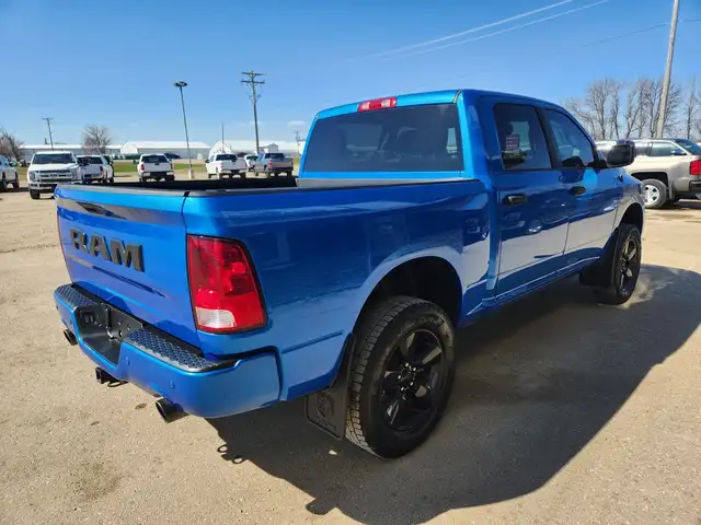 2023 Ram 1500 Classic Crew Cab 4X4 Tradesman 5.7L - Rebuilt Titl - Photo 4