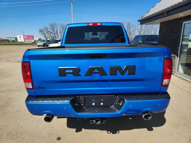 2023 Ram 1500 Classic Crew Cab 4X4 Tradesman 5.7L - Rebuilt Titl - Photo 6