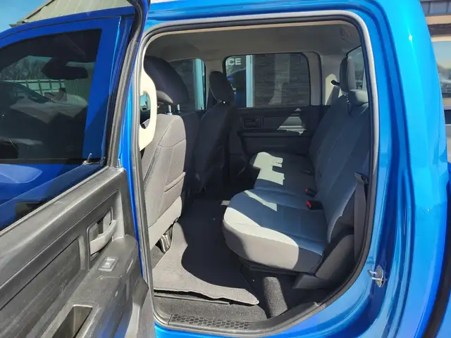 2023 Ram 1500 Classic Crew Cab 4X4 Tradesman 5.7L - Rebuilt Titl - Photo 13