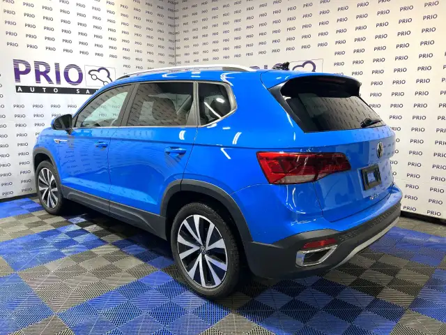2023 Volkswagen Taos - Photo 3