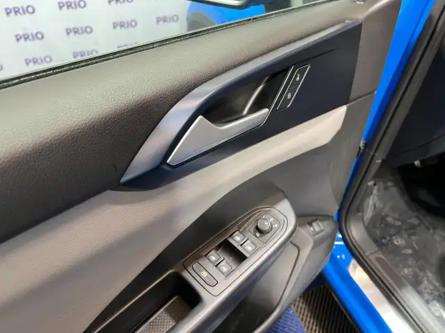 2023 Volkswagen Taos - Photo 10