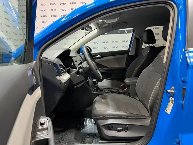 2023 Volkswagen Taos - Photo 12