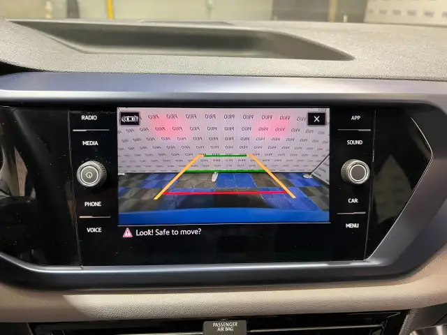 2023 Volkswagen Taos - Photo 31