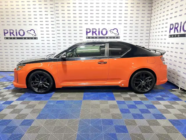 2015 Scion tC - Photo 2