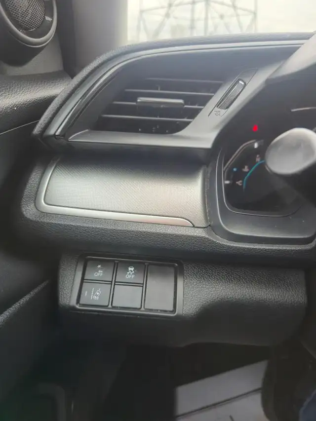 2018 Honda Civic SE - Photo 15
