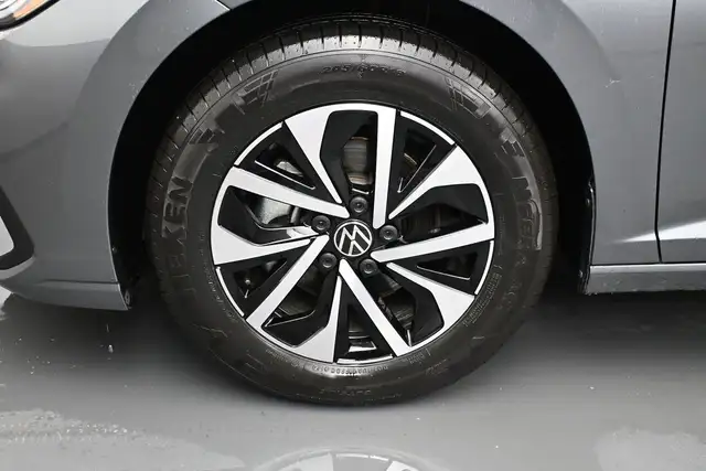 2025 Volkswagen Jetta TRENDLINE HEATED SEATS | LOW MILEAGE | APP - Photo 4