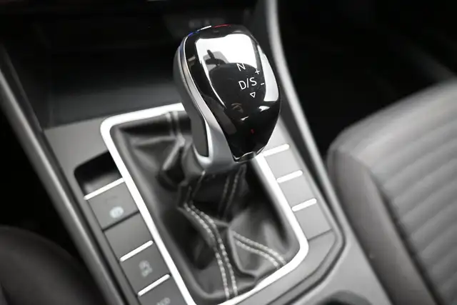2025 Volkswagen Jetta TRENDLINE HEATED SEATS | LOW MILEAGE | APP - Photo 7