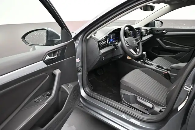 2025 Volkswagen Jetta TRENDLINE HEATED SEATS | LOW MILEAGE | APP - Photo 12