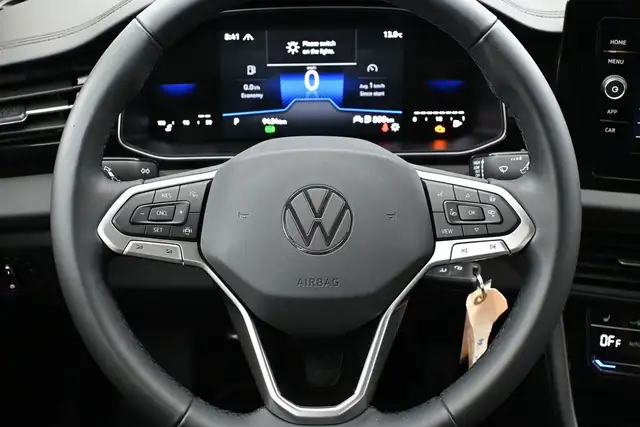 2025 Volkswagen Jetta TRENDLINE HEATED SEATS | LOW MILEAGE | APP - Photo 17