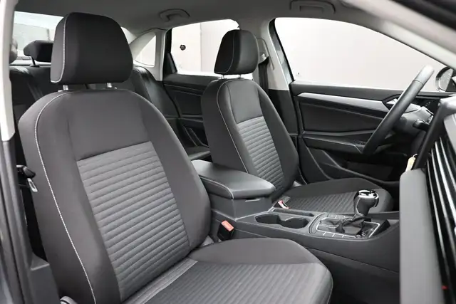 2025 Volkswagen Jetta TRENDLINE HEATED SEATS | LOW MILEAGE | APP - Photo 23