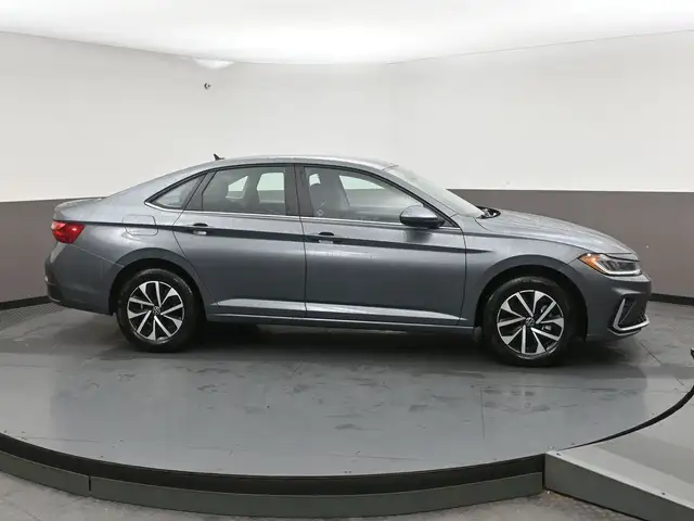 2025 Volkswagen Jetta TRENDLINE HEATED SEATS | LOW MILEAGE | APP - Photo 28