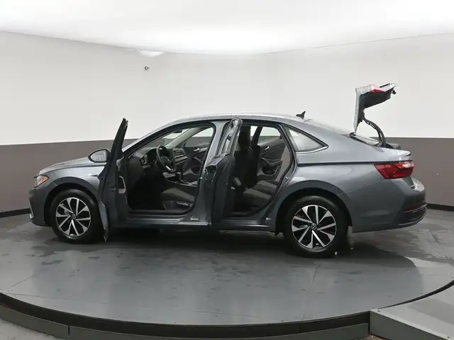 2025 Volkswagen Jetta TRENDLINE HEATED SEATS | LOW MILEAGE | APP - Photo 49