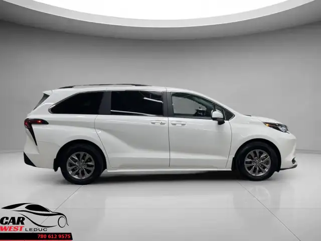 Toyota Sienna LE 2025 - Photo 2