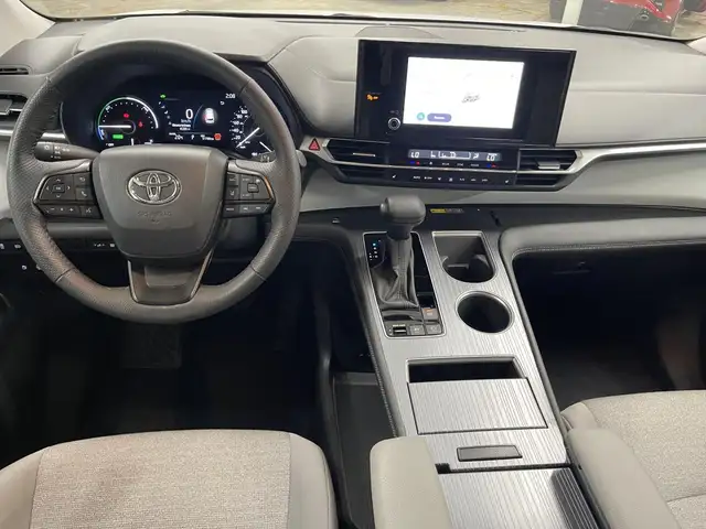 Toyota Sienna LE 2025 - Photo 11