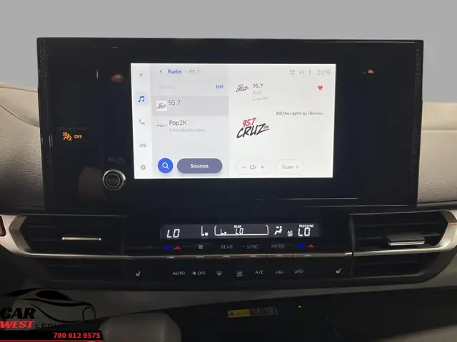 Toyota Sienna LE 2025 - Photo 17