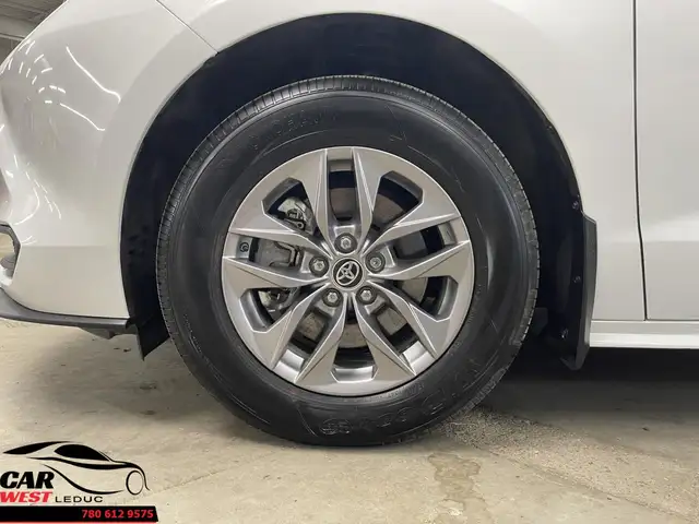 Toyota Sienna LE 2025 - Photo 25
