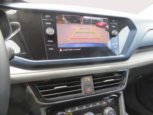 2024 Volkswagen Taos SE - Photo 17