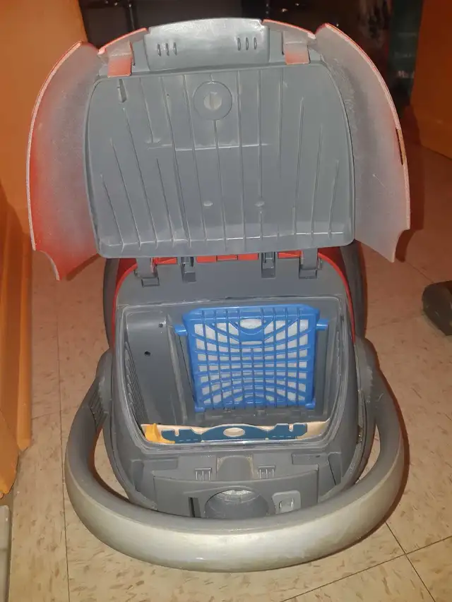 Aspirateur Electrolux Oxygen $100 - Photo 2