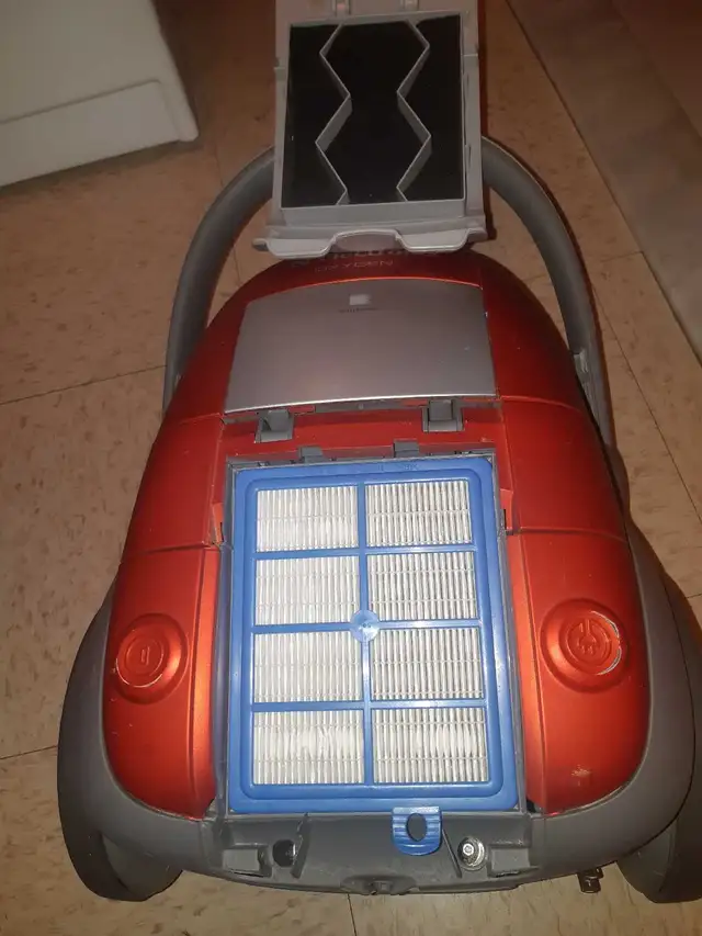 Aspirateur Electrolux Oxygen $100 - Photo 6