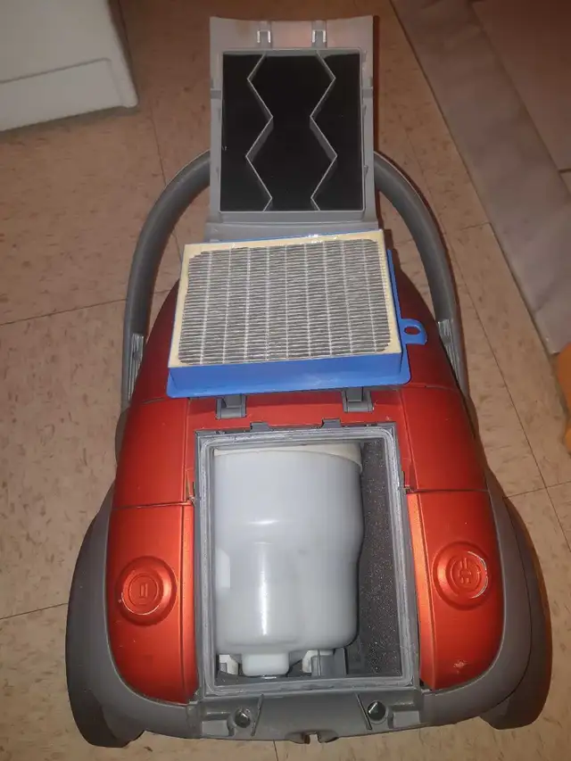 Aspirateur Electrolux Oxygen $100 - Photo 10