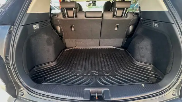 2017 Honda HR-V 4WD 4dr CVT EX-L w/Navi-LEATHER-SUNROOF-ALL WHEE - Photo 47