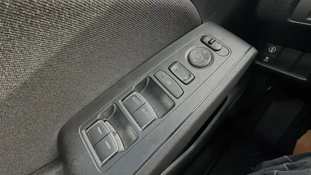2022 Honda Civic LX CVT-LOW MILEAGE-CLEAN-KEYLESS ENTRY-HEATED S - Photo 17