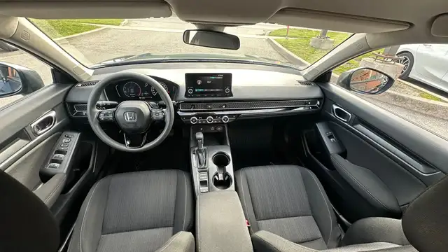2022 Honda Civic LX CVT-LOW MILEAGE-CLEAN-KEYLESS ENTRY-HEATED S - Photo 26
