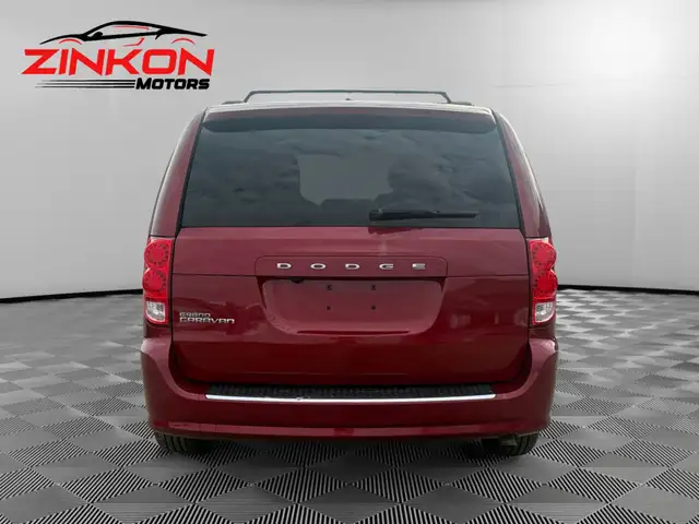 2016 Dodge Grand Caravan SXT PREMIUM PLUS | ONE-OWNER | CLEAN CA - Photo 4