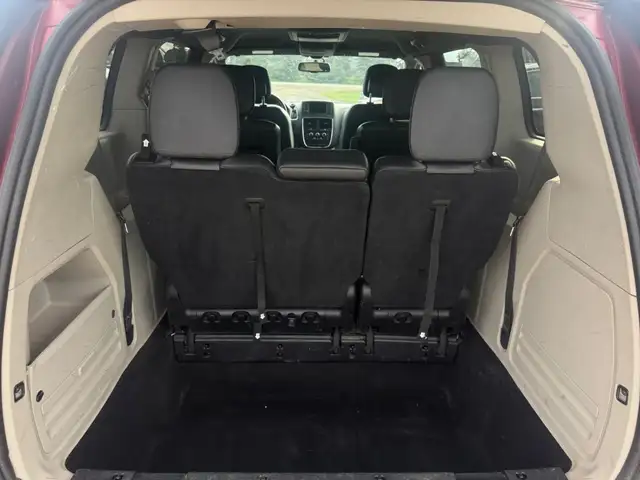 2016 Dodge Grand Caravan SXT PREMIUM PLUS | ONE-OWNER | CLEAN CA - Photo 19