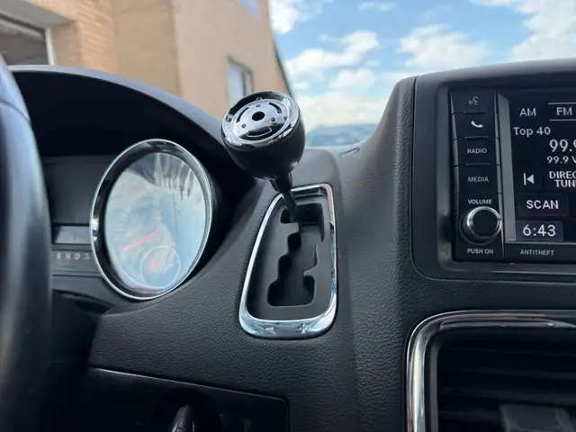 2016 Dodge Grand Caravan SXT PREMIUM PLUS | ONE-OWNER | CLEAN CA - Photo 24