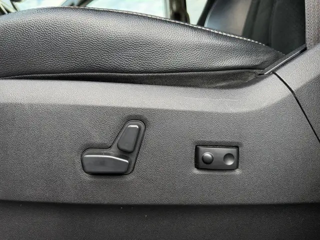 2016 Dodge Grand Caravan SXT PREMIUM PLUS | ONE-OWNER | CLEAN CA - Photo 25