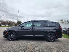 2019 CHRYSLER PACIFICA TOURING PLUS S - Photo 5