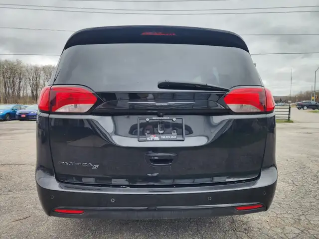 2019 CHRYSLER PACIFICA TOURING PLUS S - Photo 7