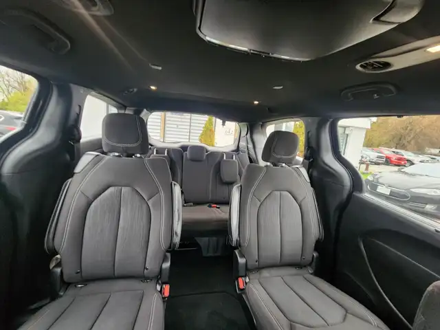 2019 CHRYSLER PACIFICA TOURING PLUS S - Photo 11