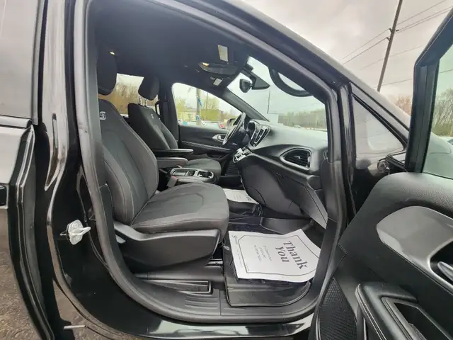 2019 CHRYSLER PACIFICA TOURING PLUS S - Photo 16